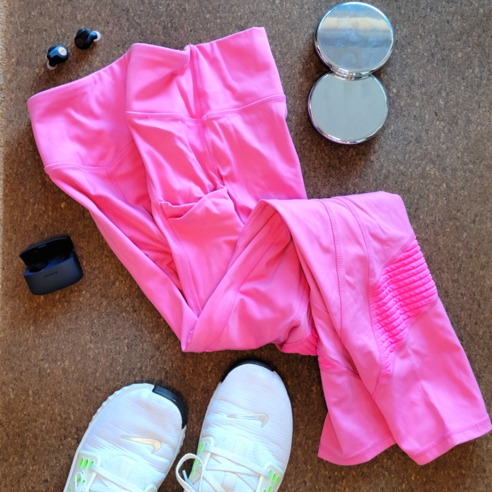Fabletics Anywhere High Waisted Moto 7/8 Legging, L
